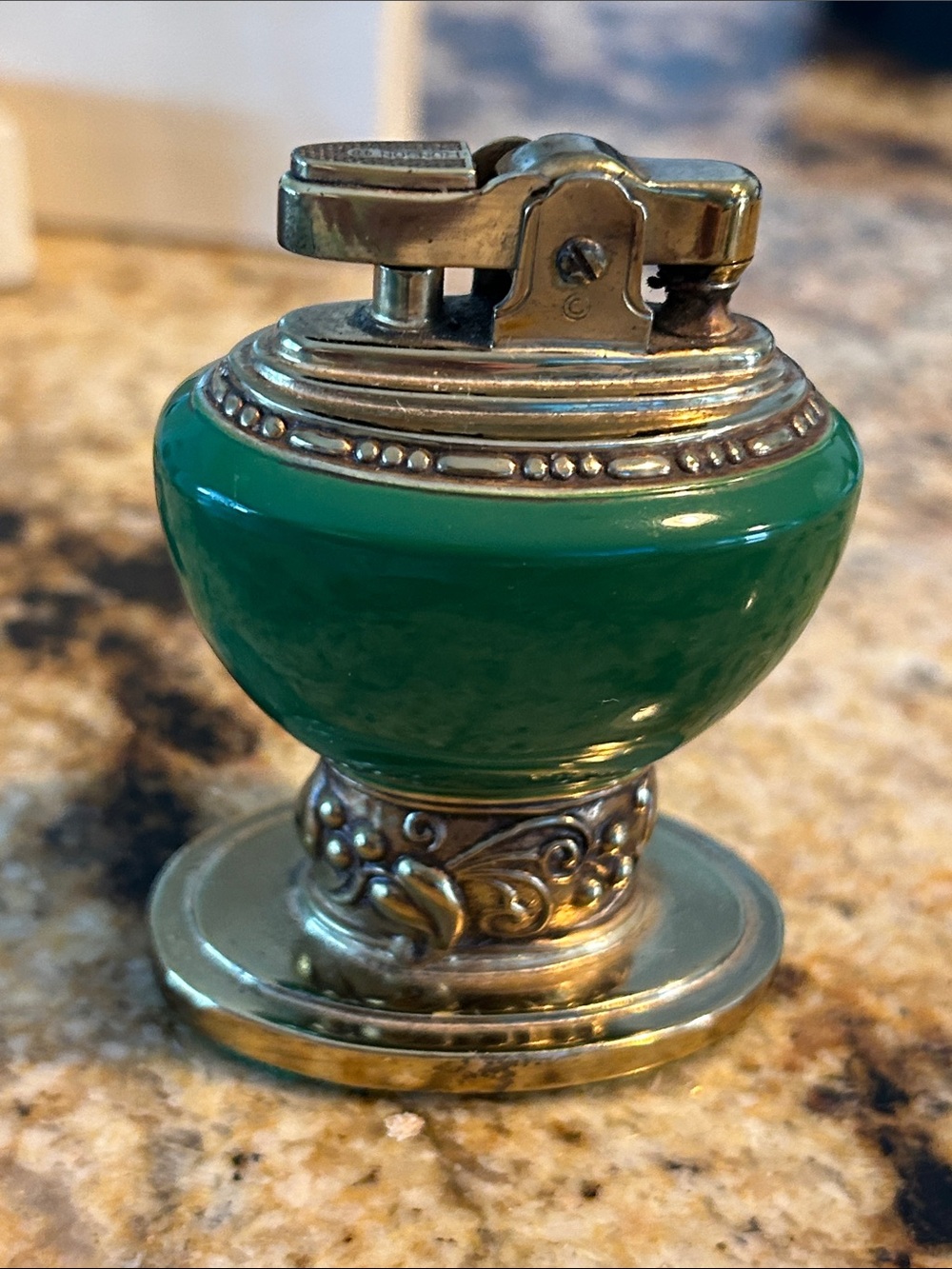 Robson “Leona” Personal Desktop Lighter